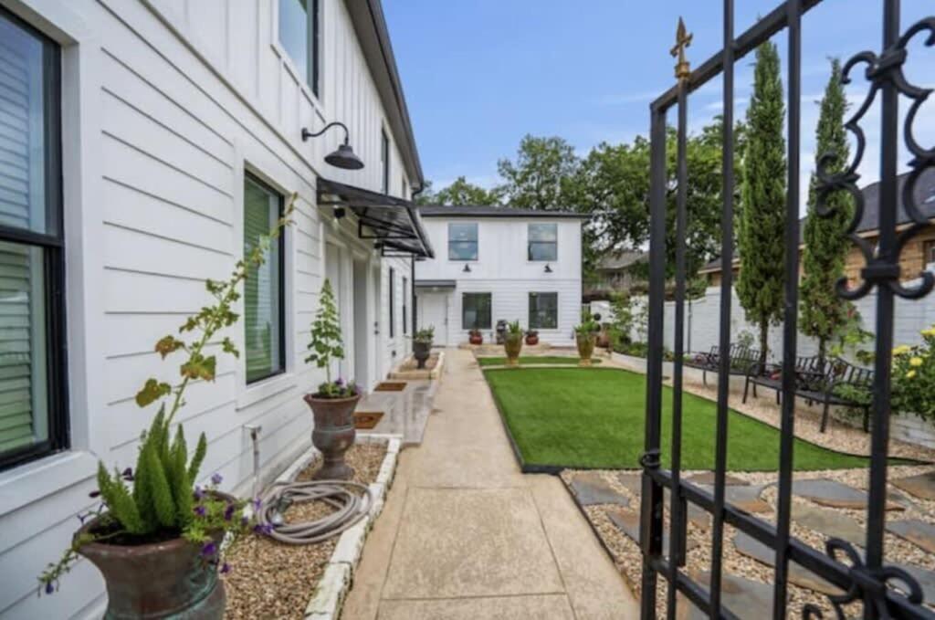 Htx Dtown Apt I Sleeps 7 Wi-Fi Parking Free Gym 휴스턴 외부 사진